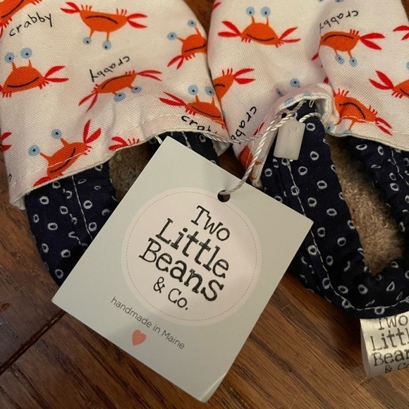 Two Little Beans & Co Baby Booties 0-3 Months Maine Made New - Picture 2 of 4
